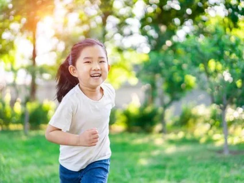Littlegirlrunning.jpg